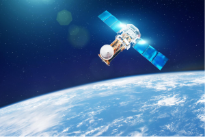 Use of satellite-based sea level monitoring to anticipate storms and protect coastal areas 